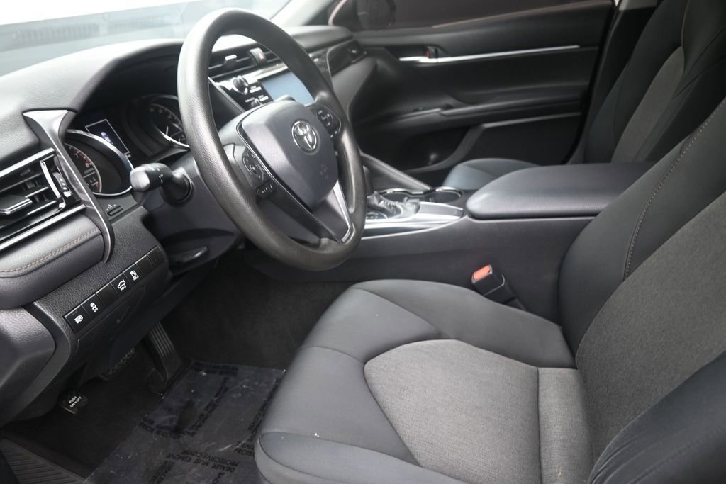Used 2019 Toyota Camry LE FWD image 12