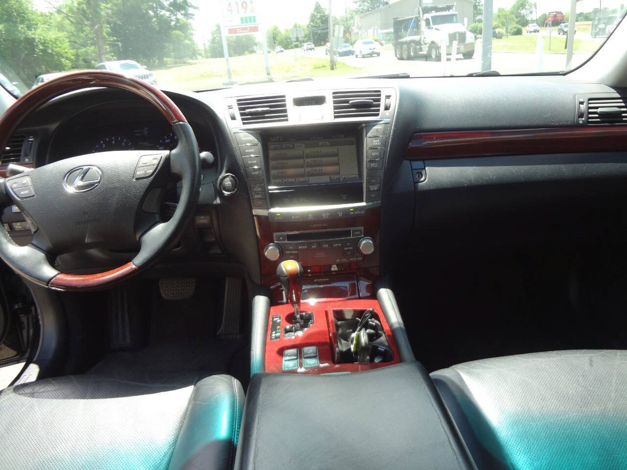 Used 2010 Lexus LS 460 AWD image 11