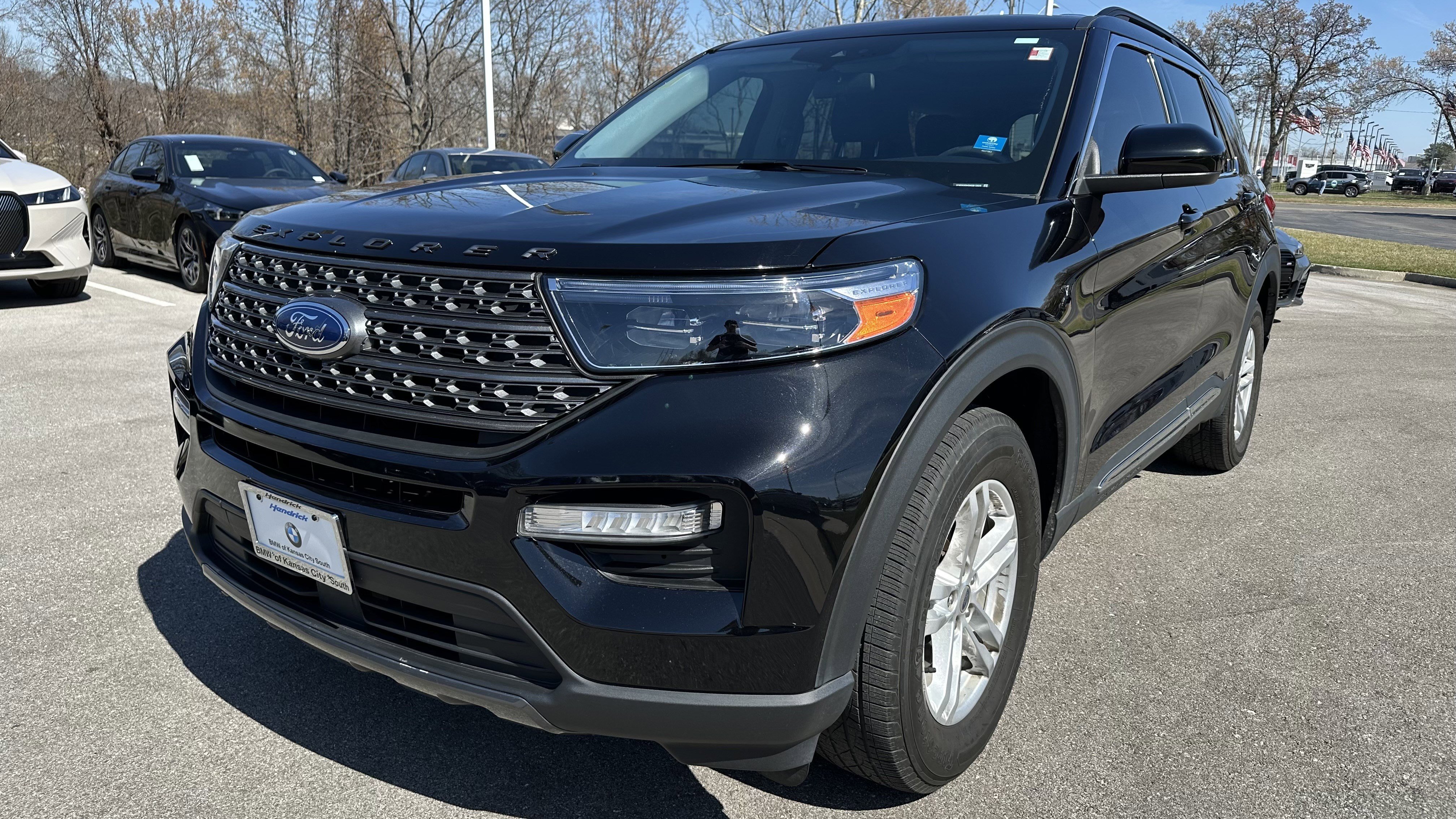 Used 2022 Ford Explorer XLT w/ Equipment Group 202A AWD/4WD image 5