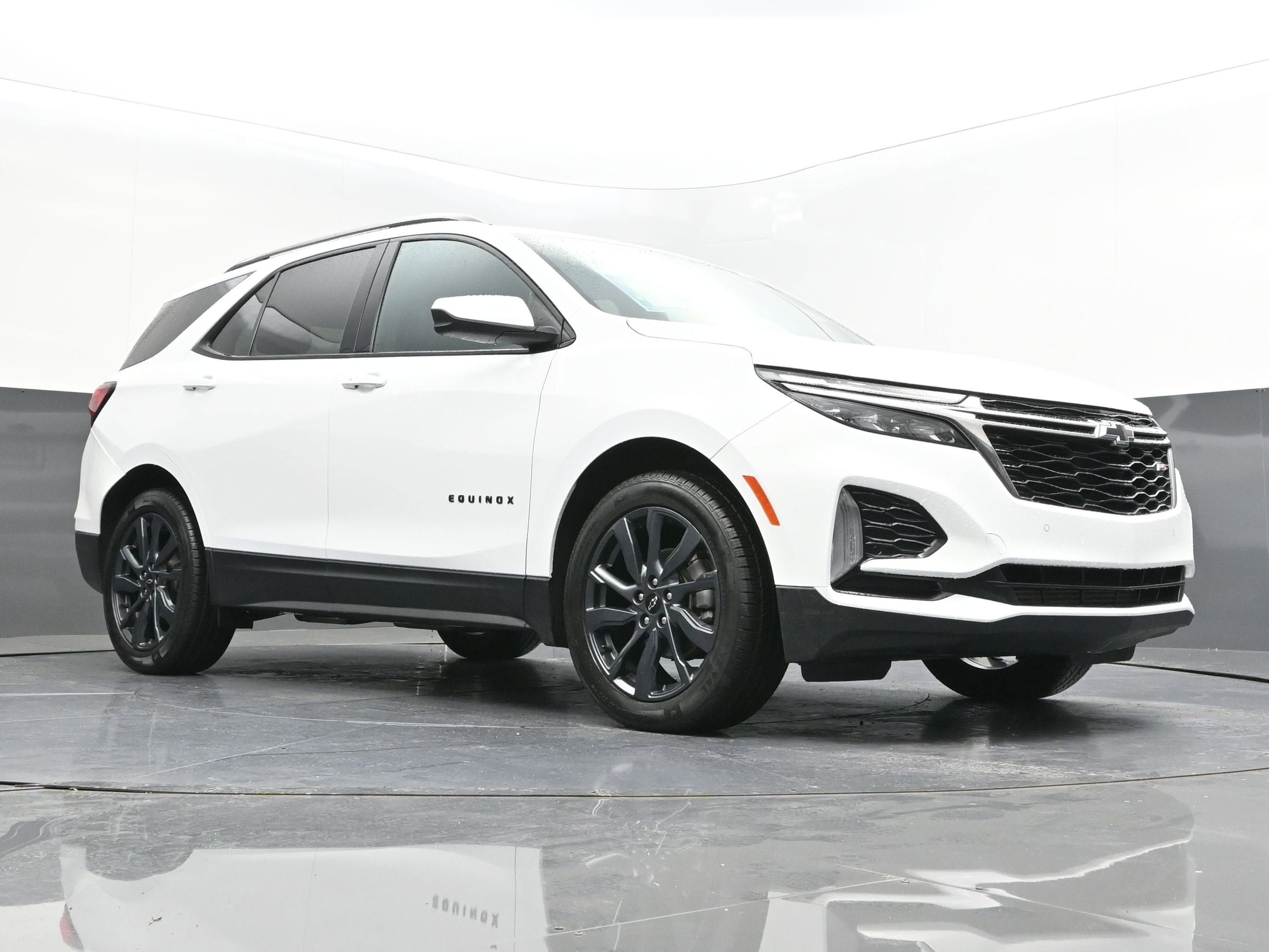 Used 2023 Chevrolet Equinox RS FWD image 36