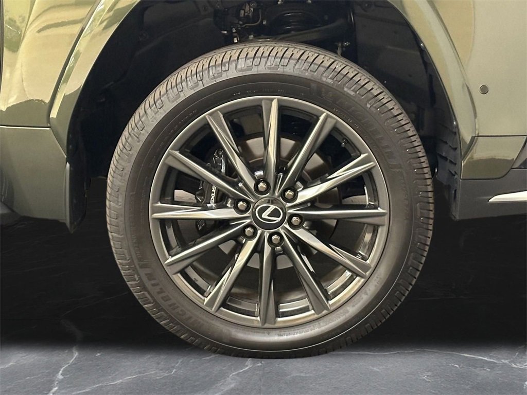 Used 2025 Lexus LX 700h F Sport image 38
