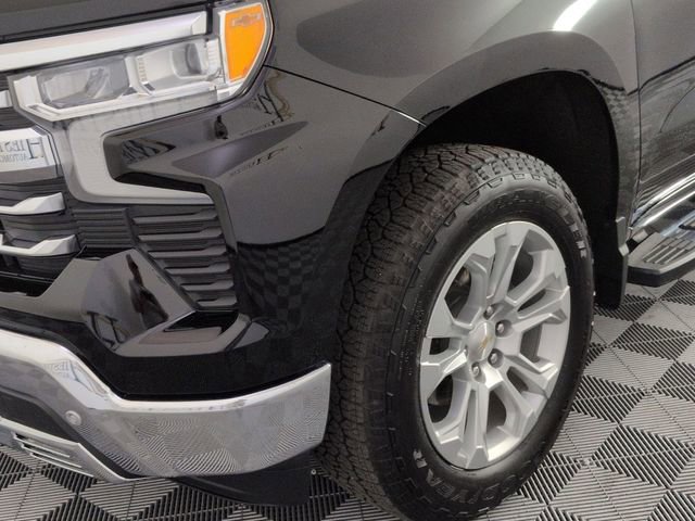 Used 2025 Chevrolet Silverado 1500 LTZ w/ LTZ Premium Package image 9