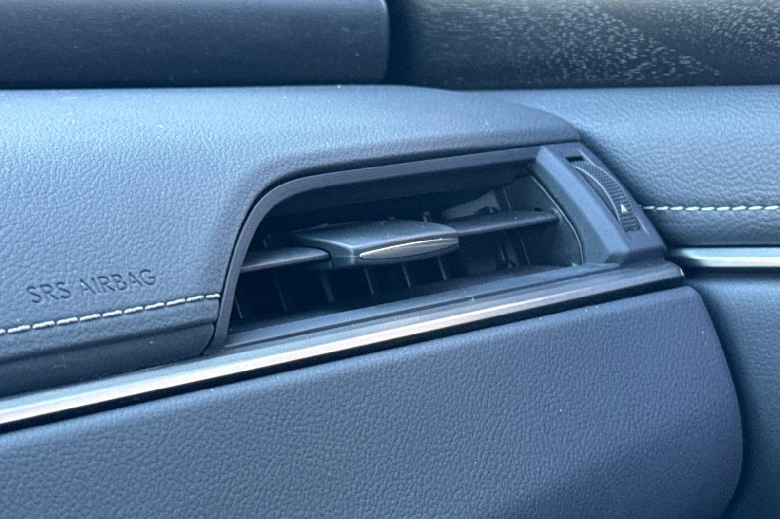Used 2024 Lexus ES 300h w/ Premium Package FWD image 29