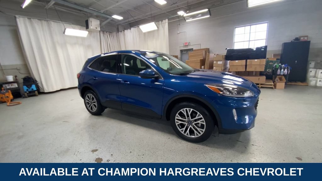 Used 2022 Ford Escape SEL w/ Technology Package AWD/4WD image 2