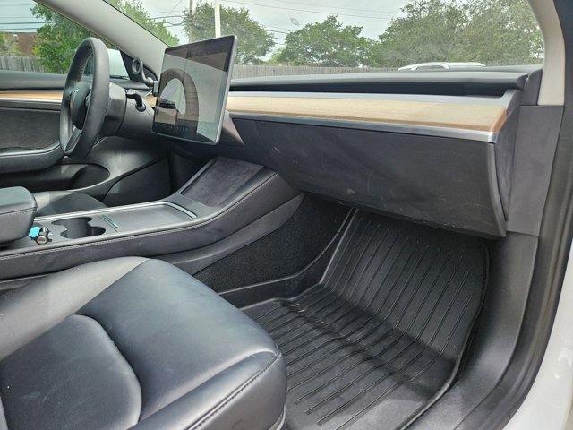 Used 2022 Tesla Model 3 Long Range AWD/4WD image 19