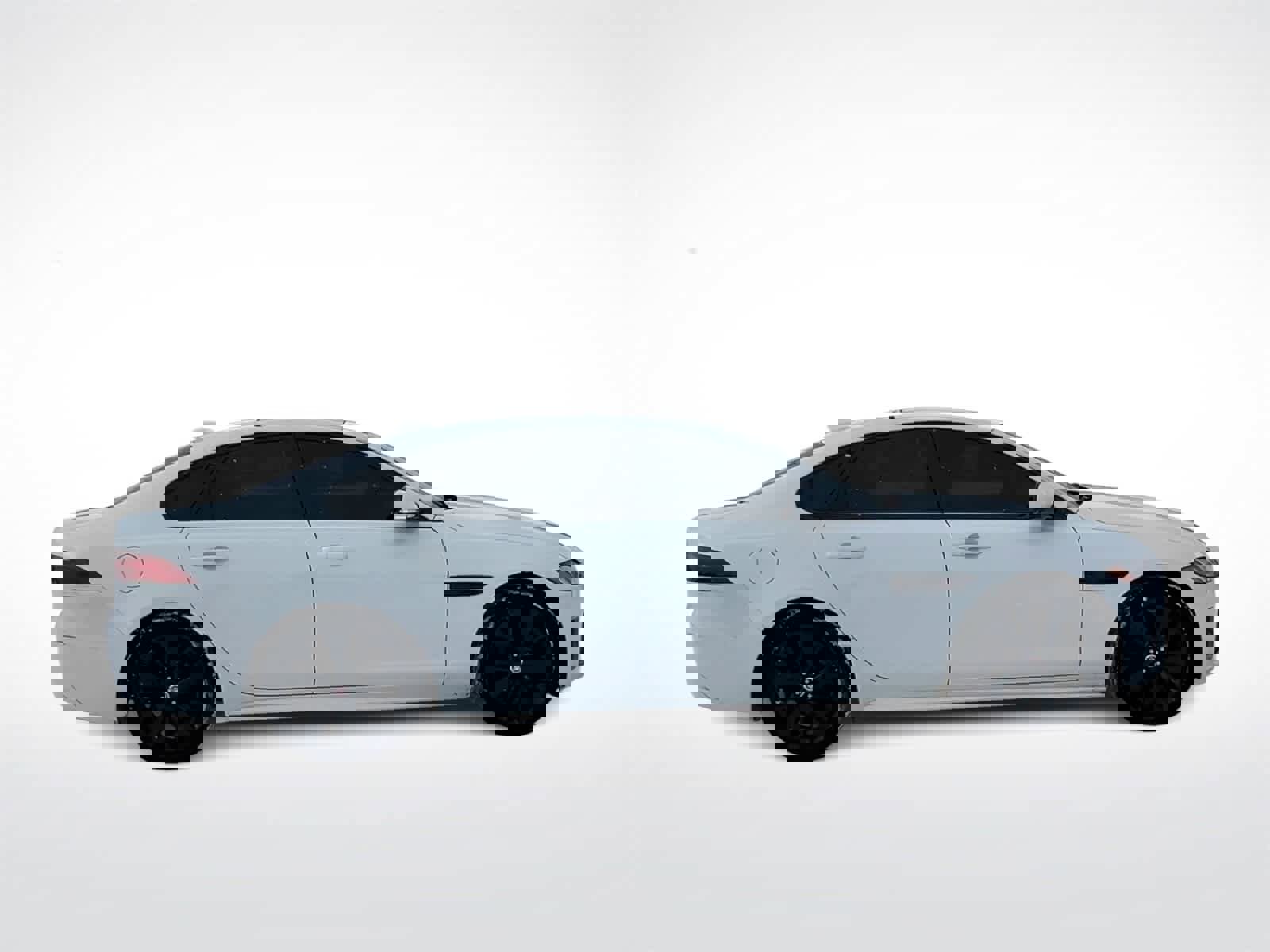 Used 2022 Jaguar XF R-Dynamic SE image 9