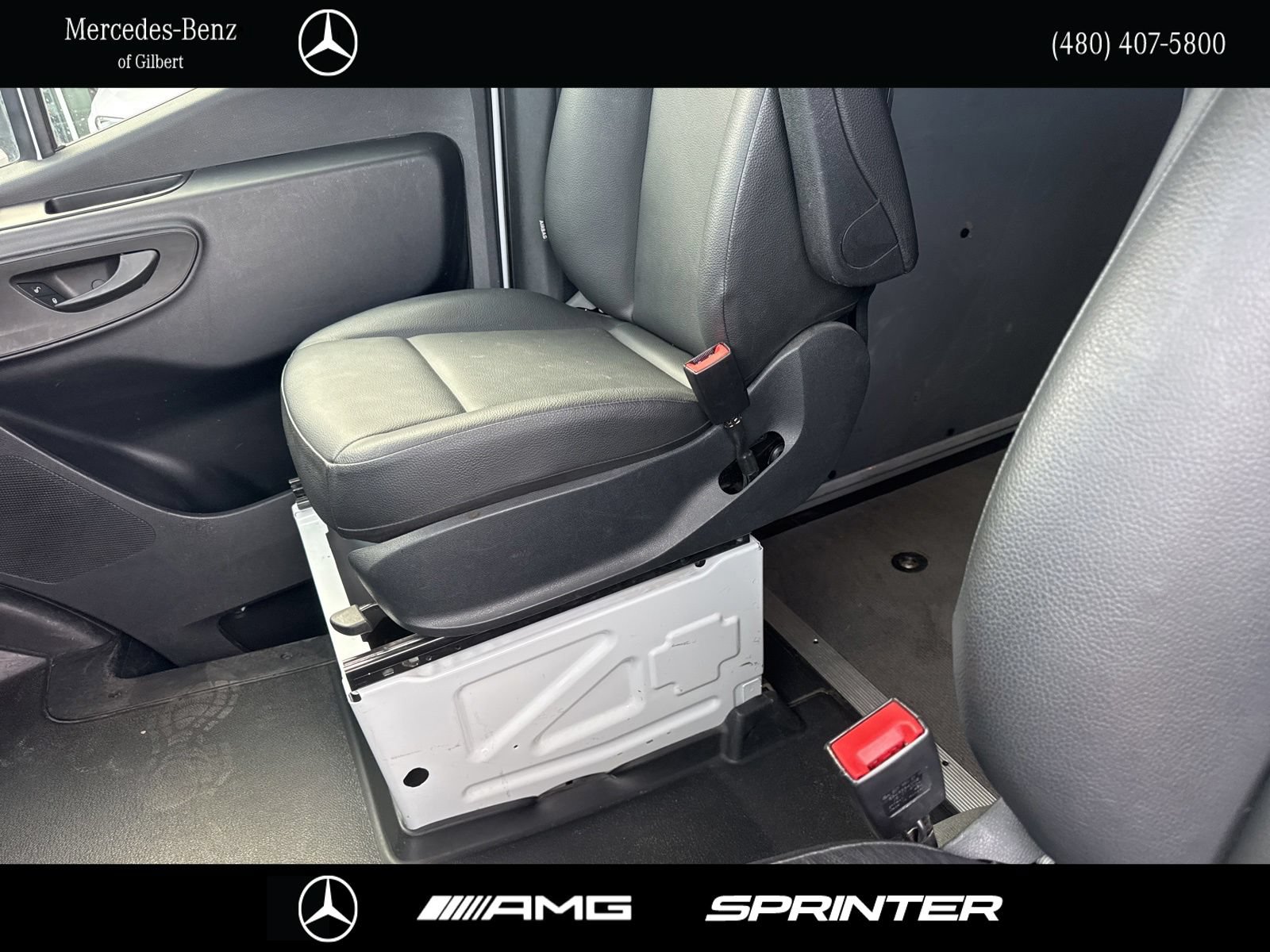 Used 2025 Mercedes-Benz Sprinter 2500 image 21