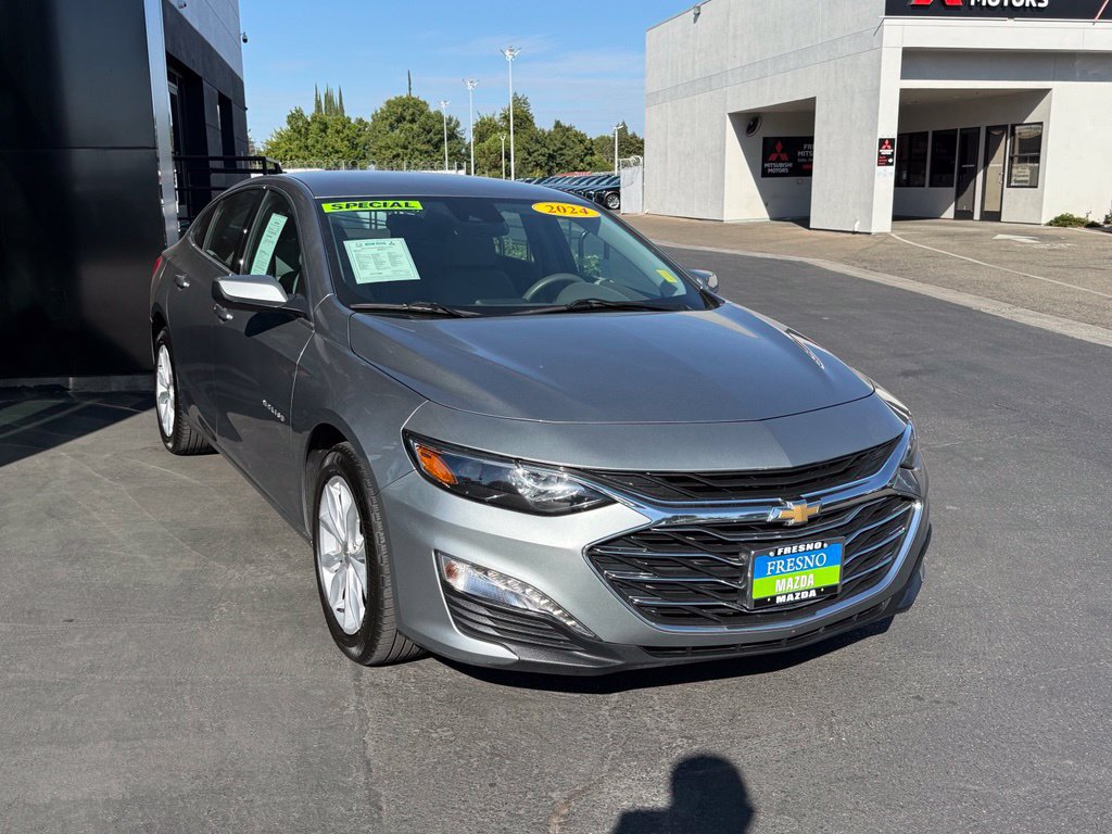 Used 2024 Chevrolet Malibu LT FWD image 2