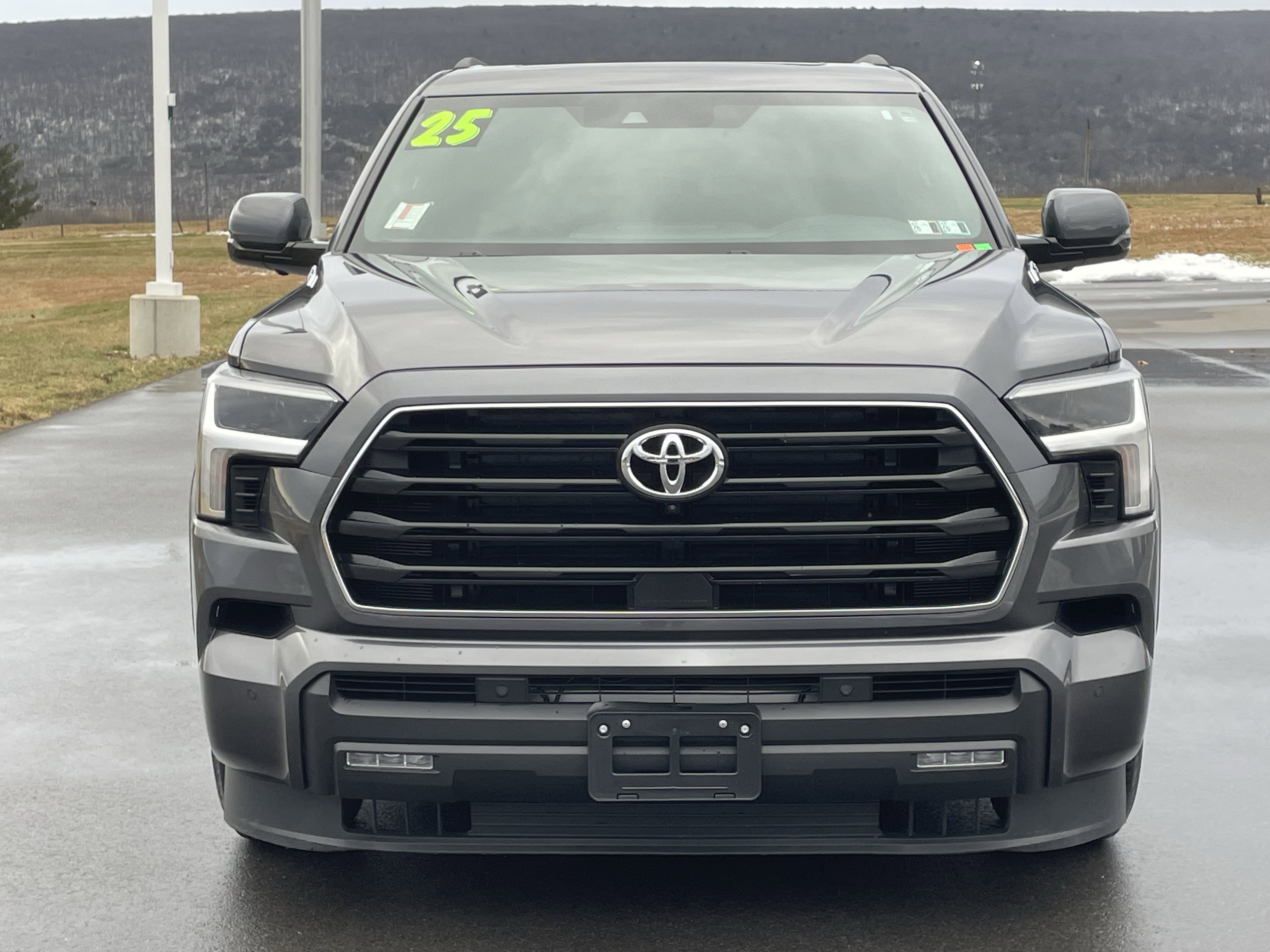 Used 2025 Toyota Sequoia SR5 image 9