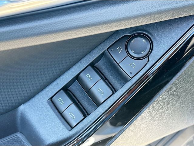 New 2026 Chevrolet Equinox LT w/ Convenience Package II image 19