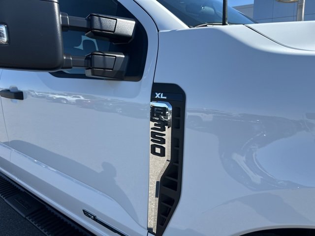 New 2026 Ford F350 XL w/ XL Chrome Package image 7