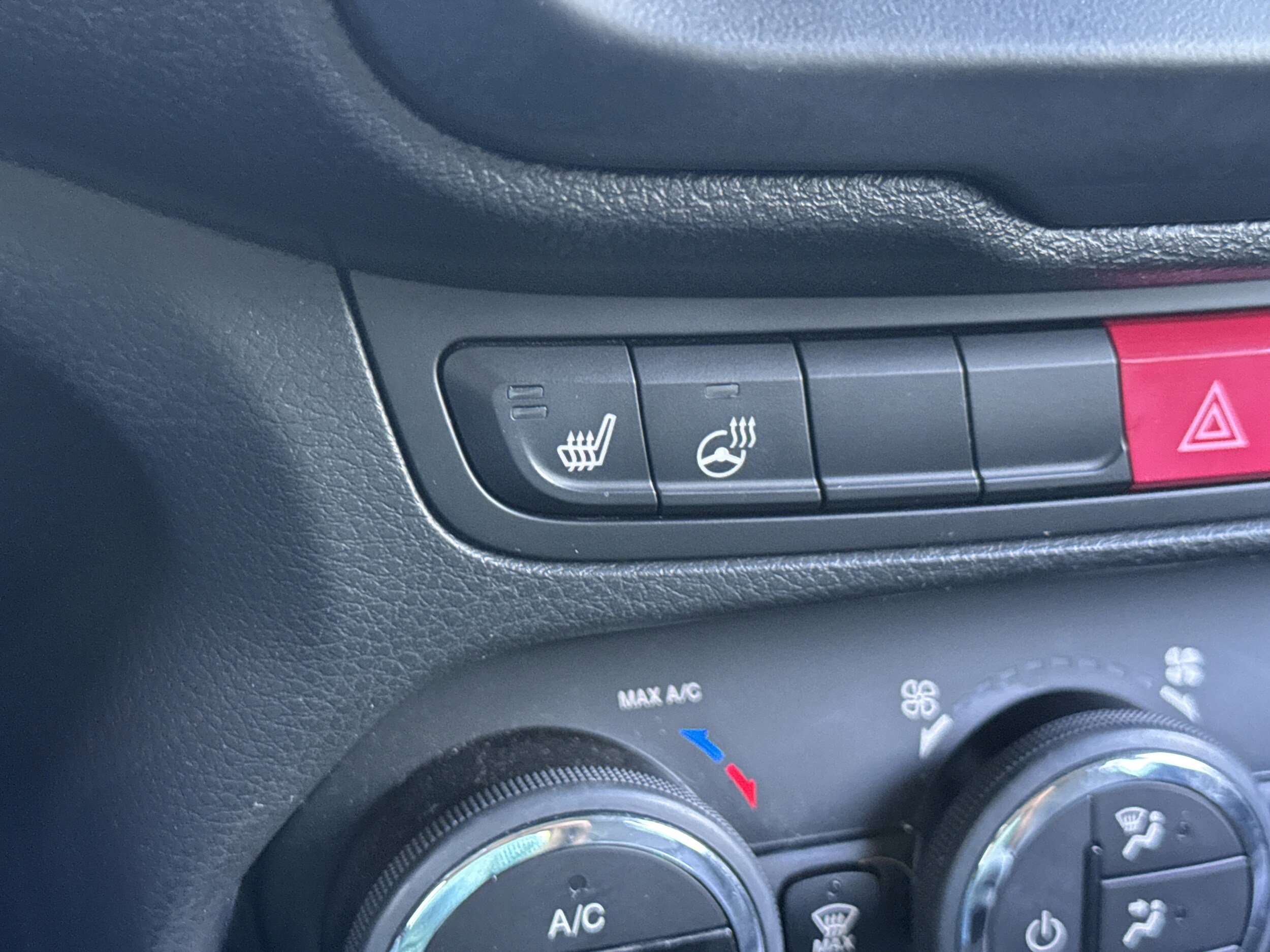 Used 2016 Jeep Renegade Limited AWD/4WD image 17