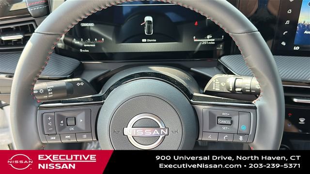 Used 2025 Nissan Kicks SR w/ Interior Electronics Package FWD image 11