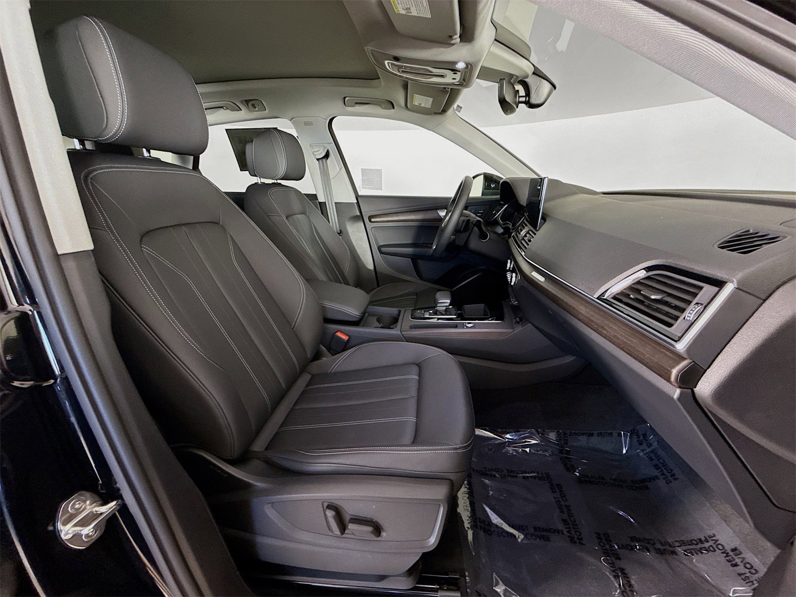 Certified 2024 Audi Q5 2.0T Premium w/ Convenience Package image 28