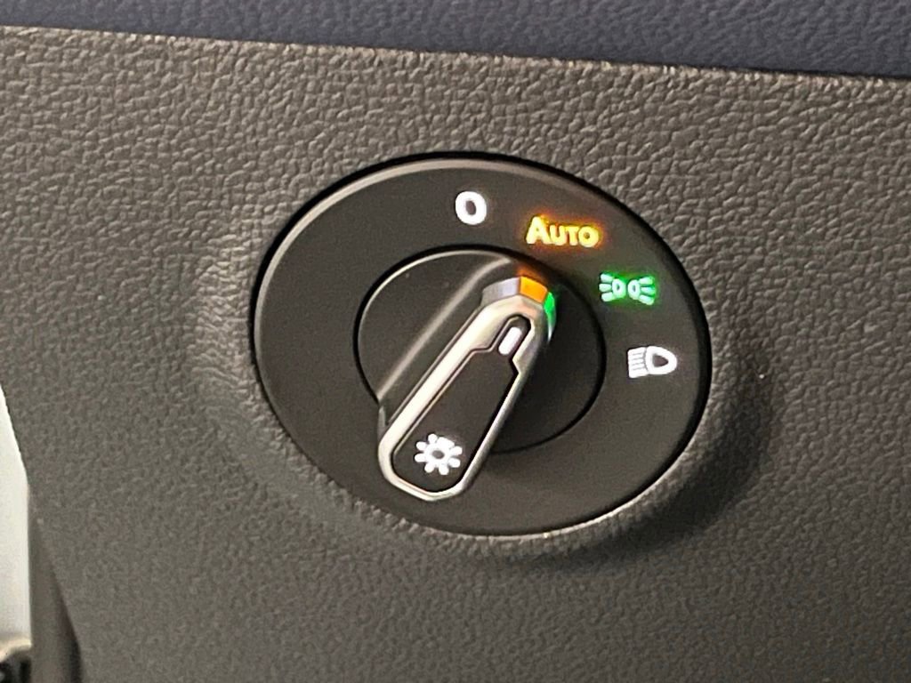 New 2026 Volkswagen Taos SE AWD/4WD image 18