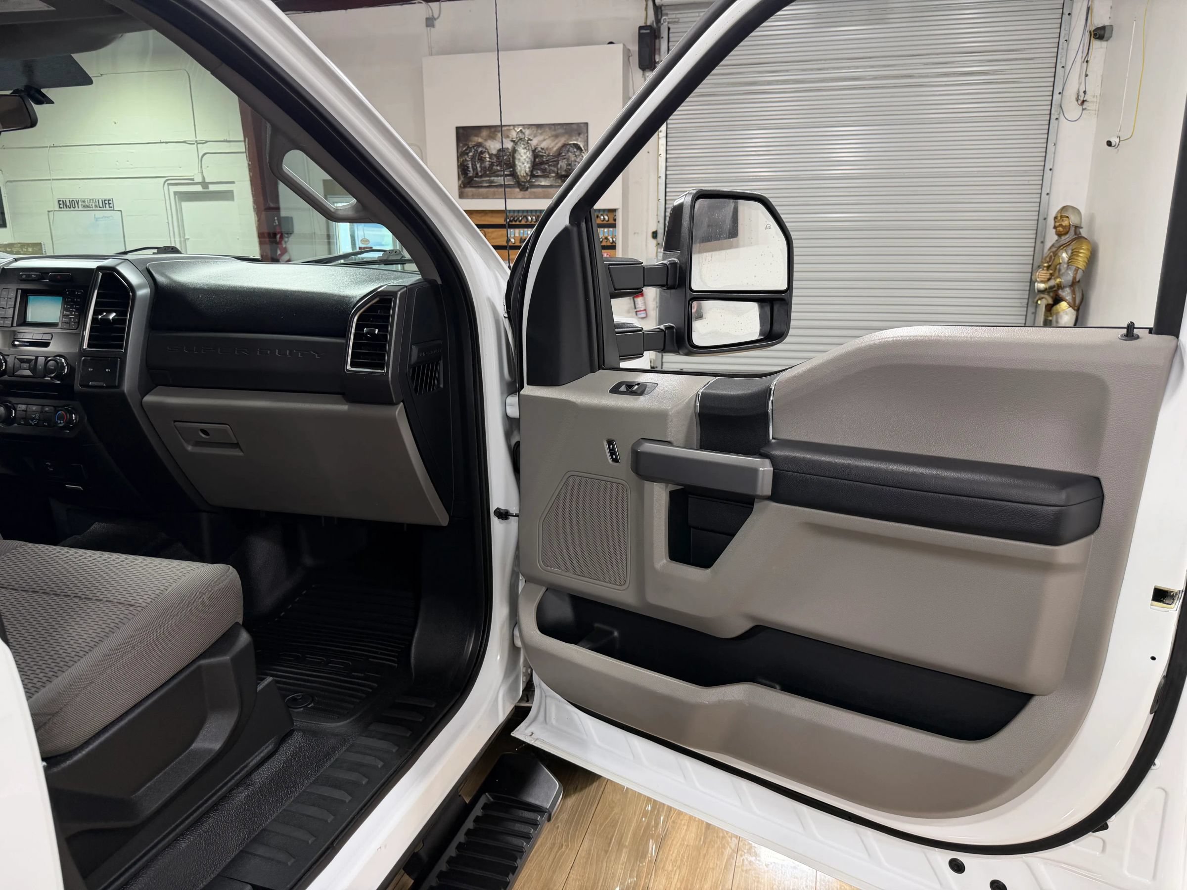 Used 2018 Ford F350 XLT AWD/4WD image 19