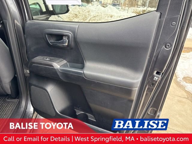 Used 2018 Toyota Tacoma TRD Off-Road w/ Technology Package image 28