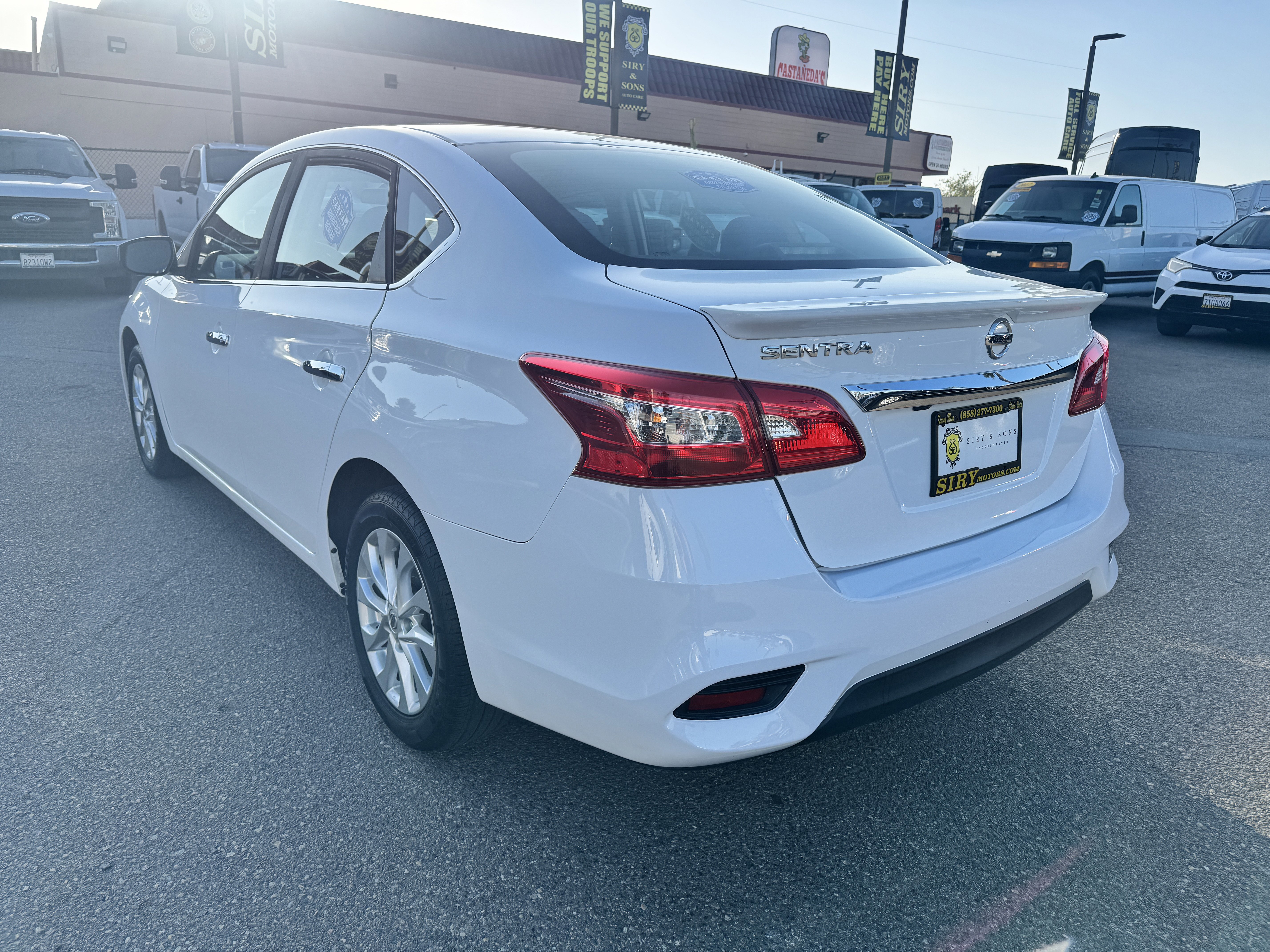 Used 2019 Nissan Sentra S w/ Appearance Package FWD image 5