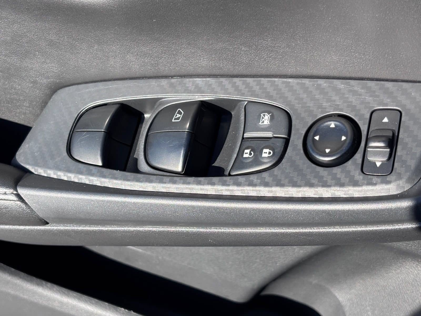 Used 2025 Nissan Sentra SV FWD image 20