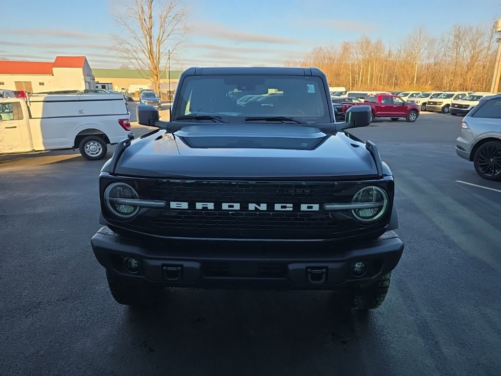 New 2025 Ford Bronco Badlands image 3