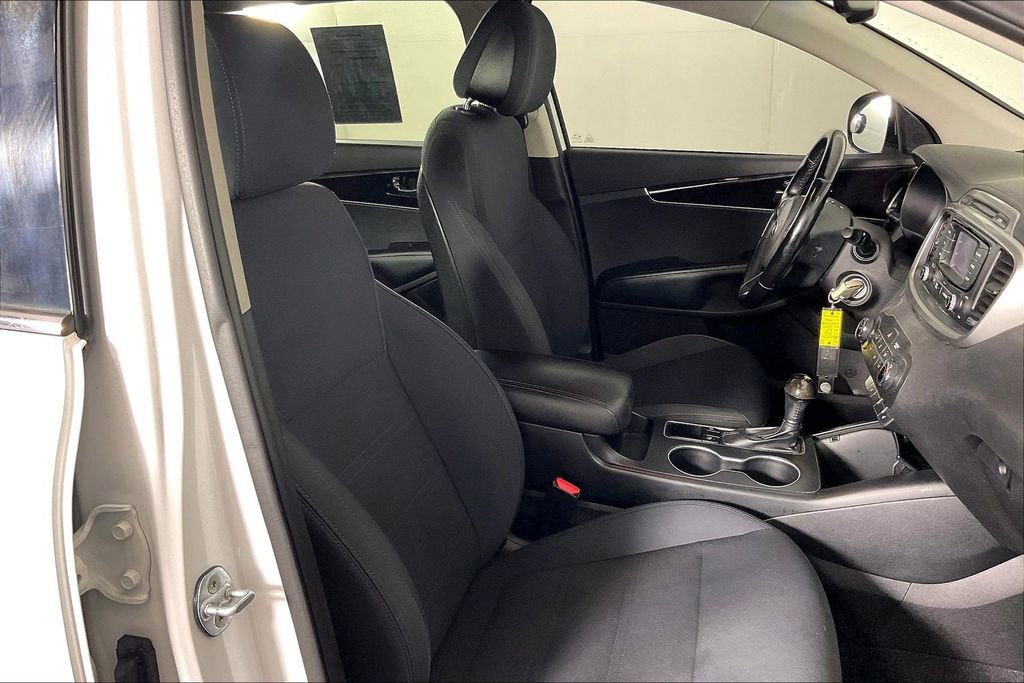 Used 2016 Kia Sorento FWD w/ LX Convenience Package image 10