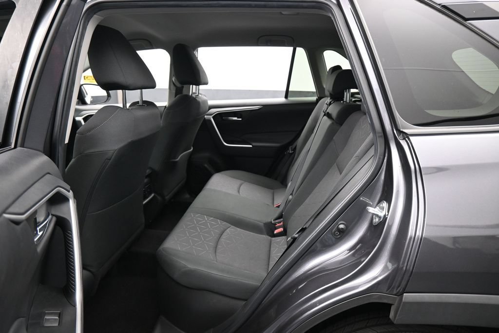 Used 2024 Toyota RAV4 XLE AWD/4WD image 27