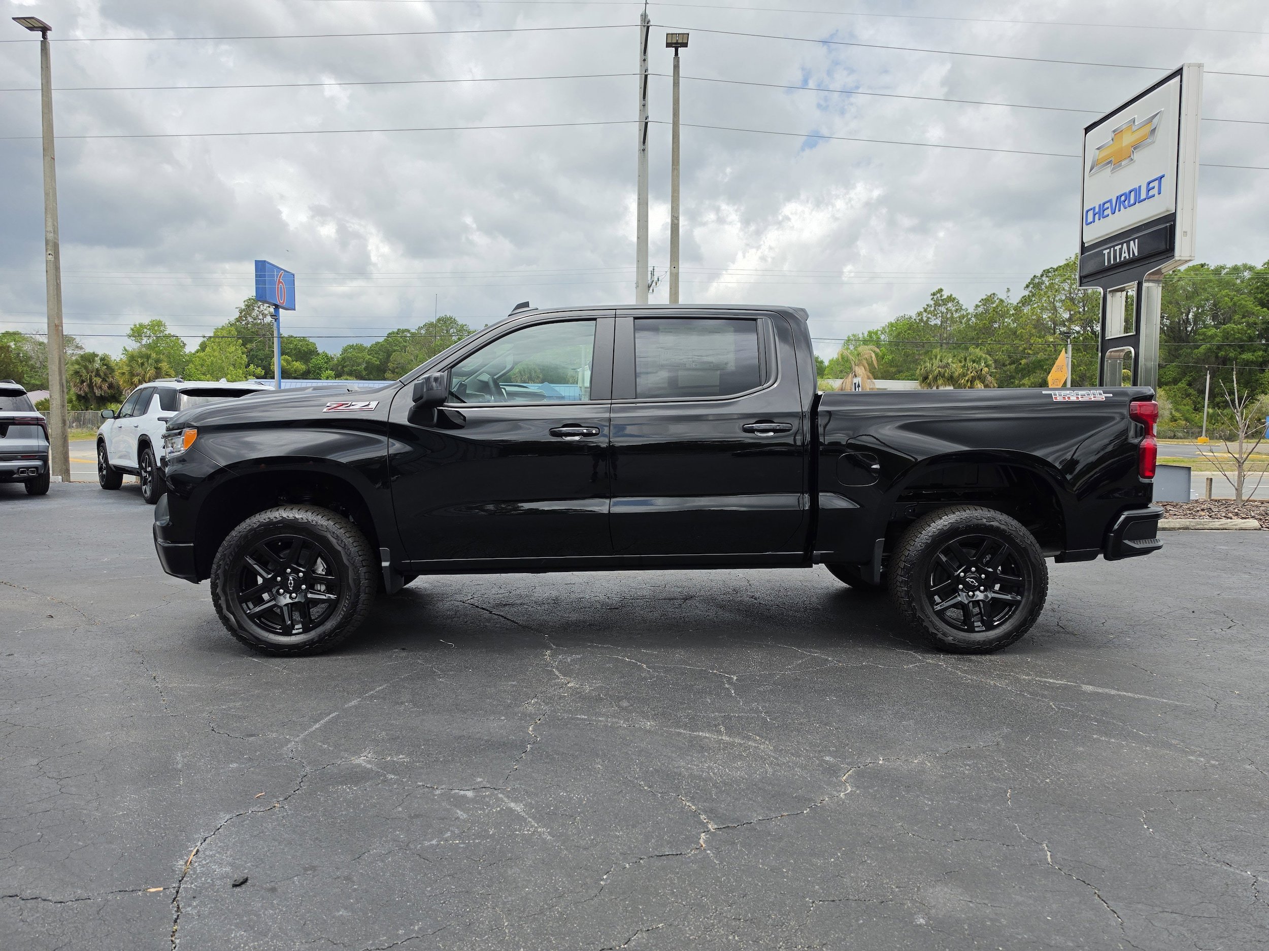 New 2026 Chevrolet Silverado 1500 LT Trail Boss w/ Convenience Package II AWD/4WD image 7