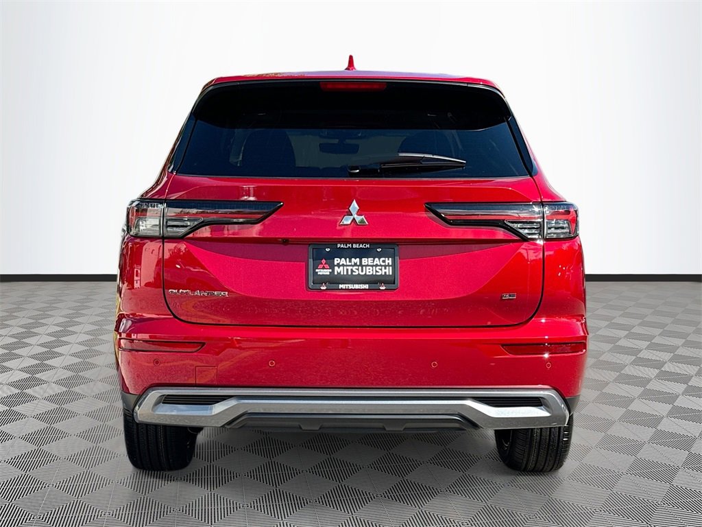 New 2025 Mitsubishi Outlander SE image 6