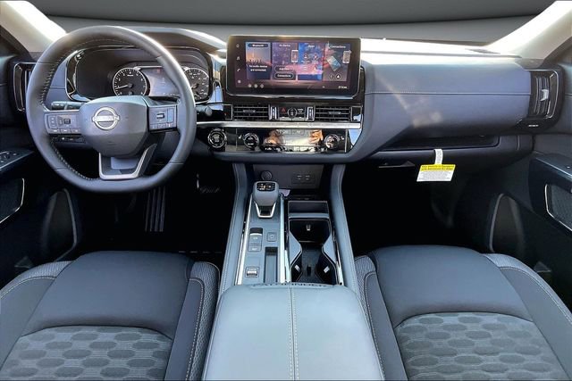 New 2026 Nissan Pathfinder SV image 5
