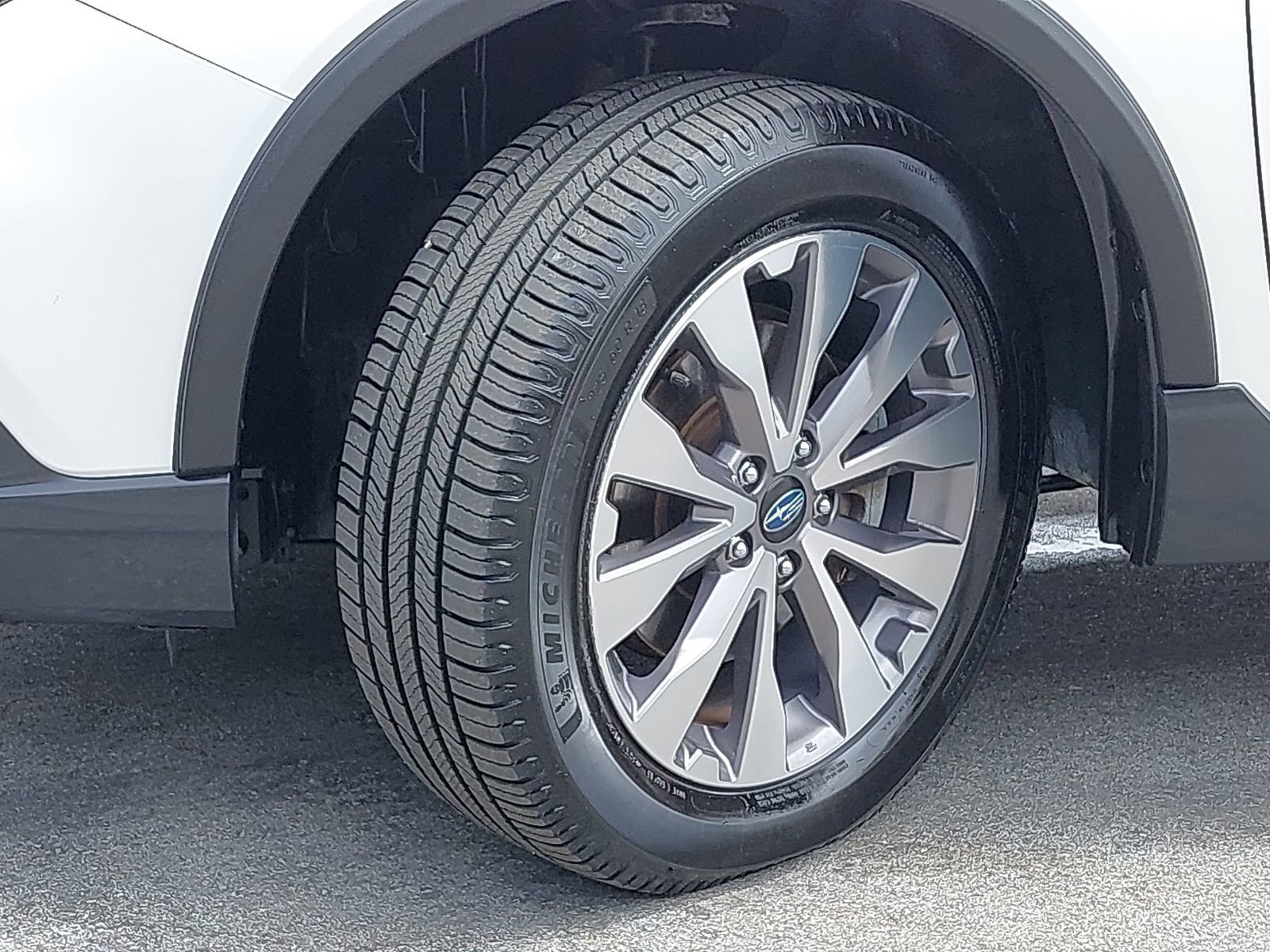 Used 2018 Subaru Outback 2.5i Touring image 32