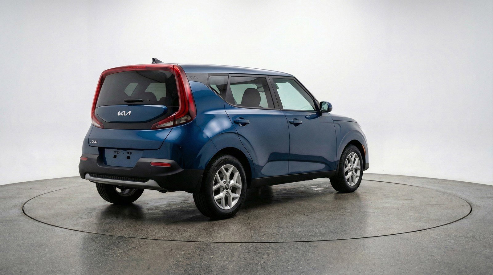 Used 2025 Kia Soul LX w/ LX Technology Package FWD image 9