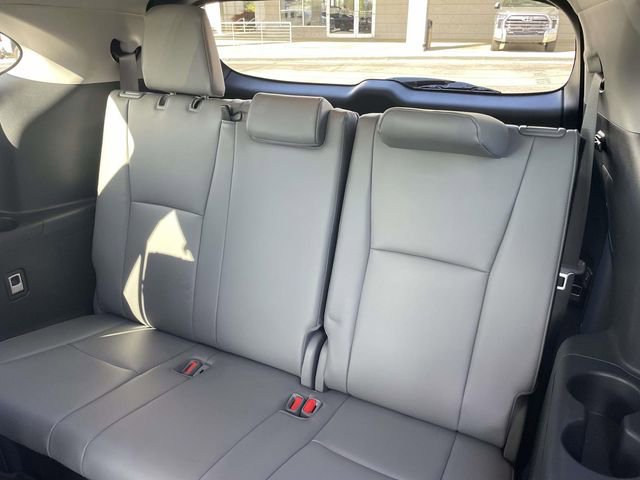 Used 2023 Toyota Highlander Limited image 10