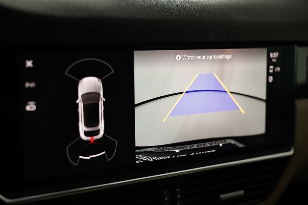 Certified 2023 Porsche Cayenne Coupe AWD/4WD image 36