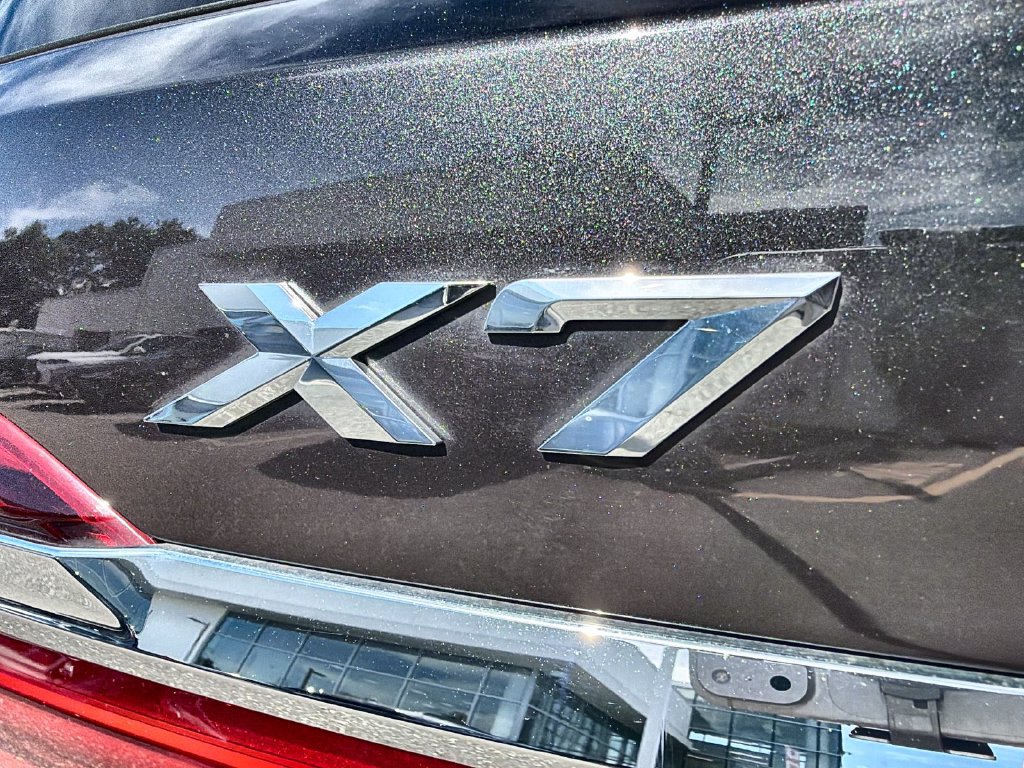 Used 2022 BMW X7 xDrive40i w/ Premium Package AWD/4WD image 15