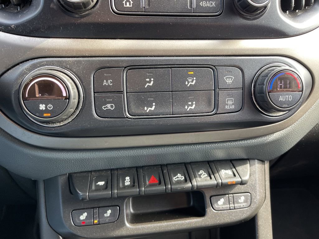 Used 2020 Chevrolet Colorado Z71 image 12