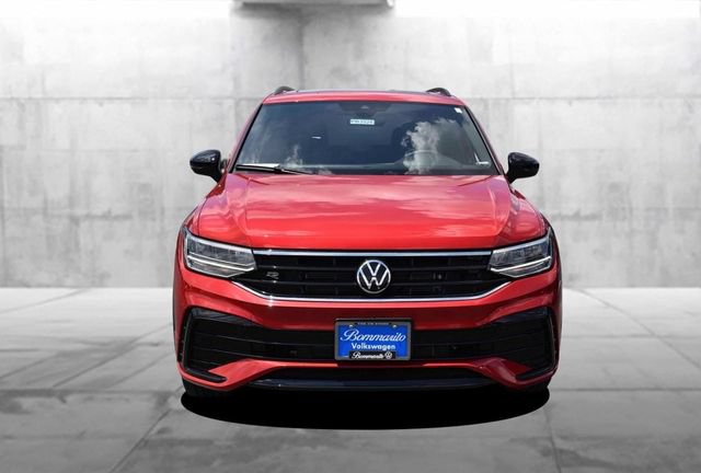 Certified 2024 Volkswagen Tiguan SE R-Line AWD/4WD image 4