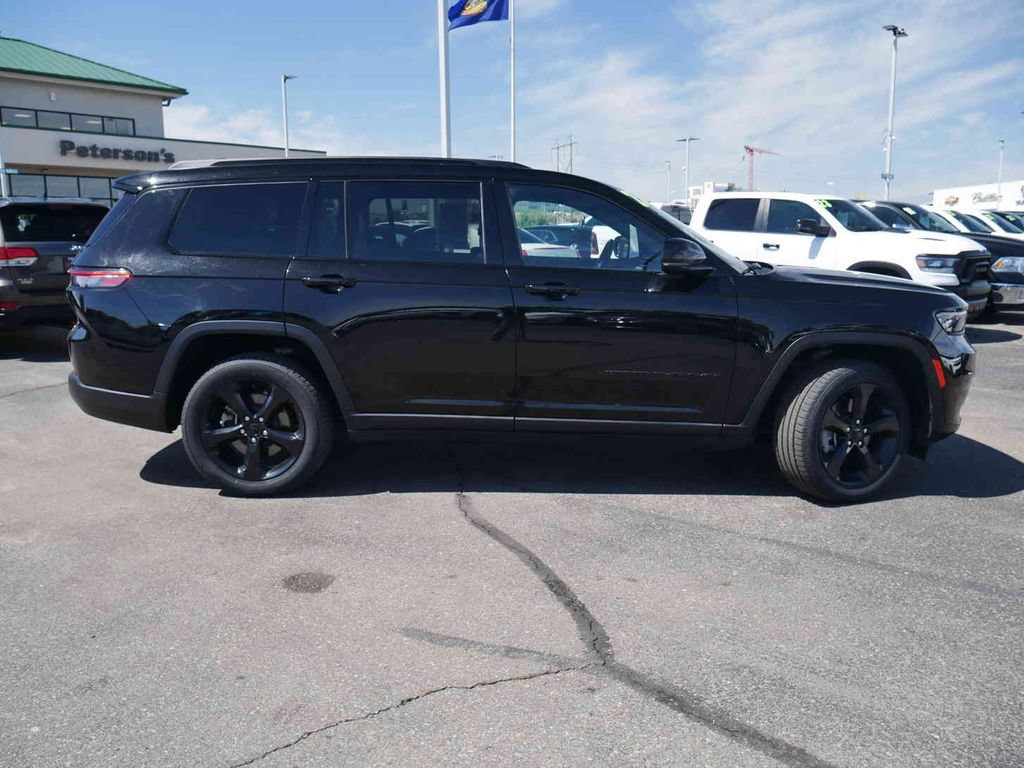Certified 2023 Jeep Grand Cherokee L Laredo AWD/4WD image 20