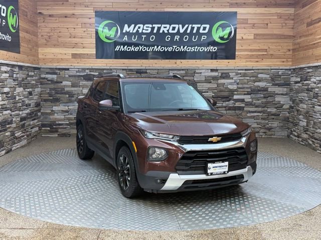 Used 2022 Chevrolet TrailBlazer LT w/ Driver Confidence Package FWD image 2