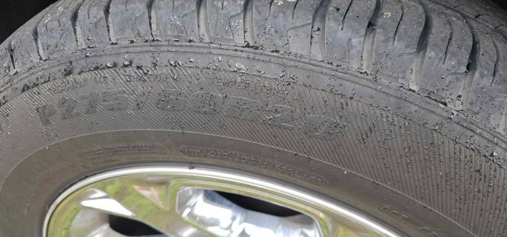 Used 2015 RAM 1500 Laramie RWD image 4