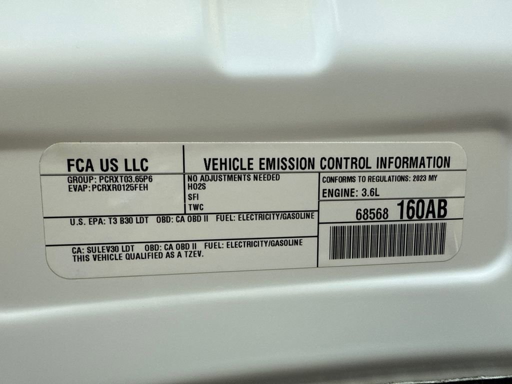 Certified 2023 Chrysler Pacifica Limited FWD image 10