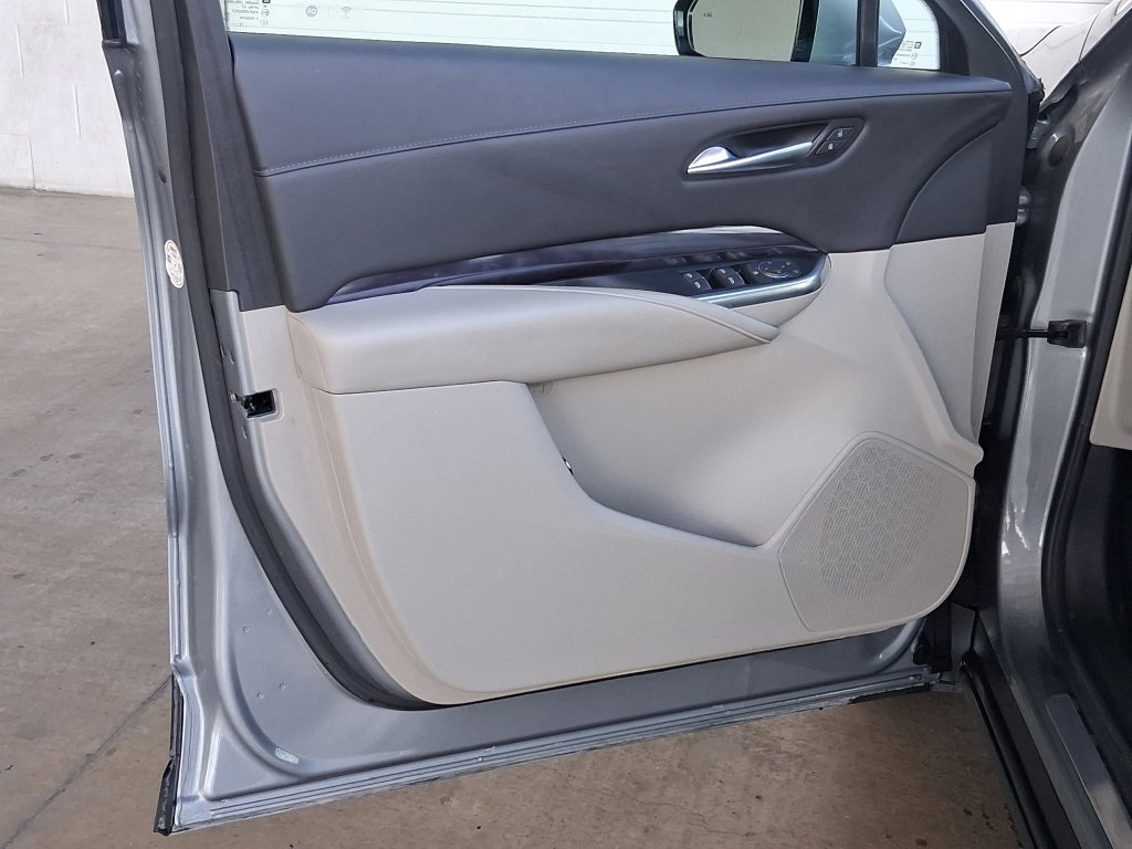 Certified 2023 Cadillac XT4 Luxury FWD image 15