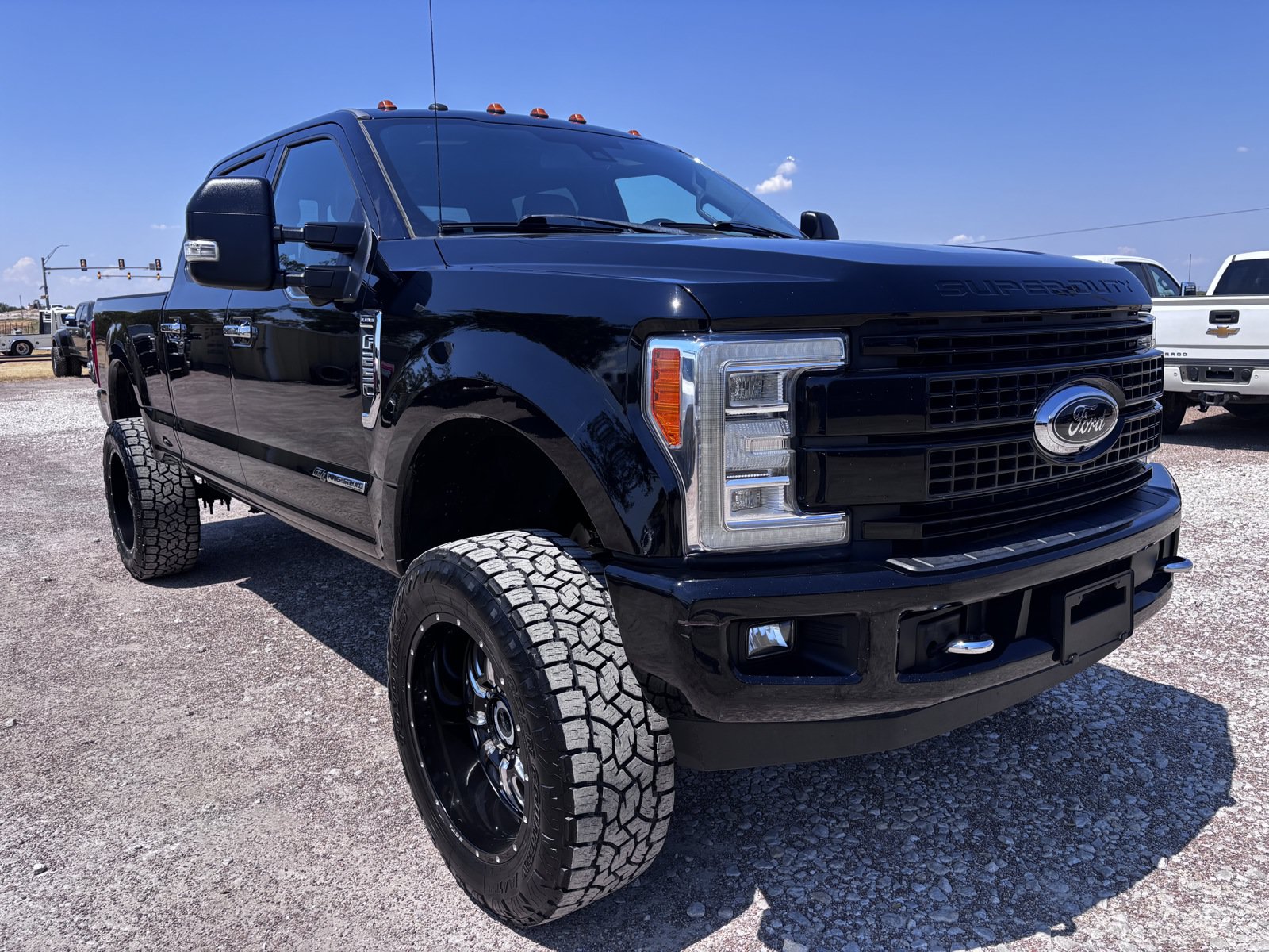 Used 2018 Ford F250 Platinum w/ Platinum Ultimate Package AWD/4WD image 8