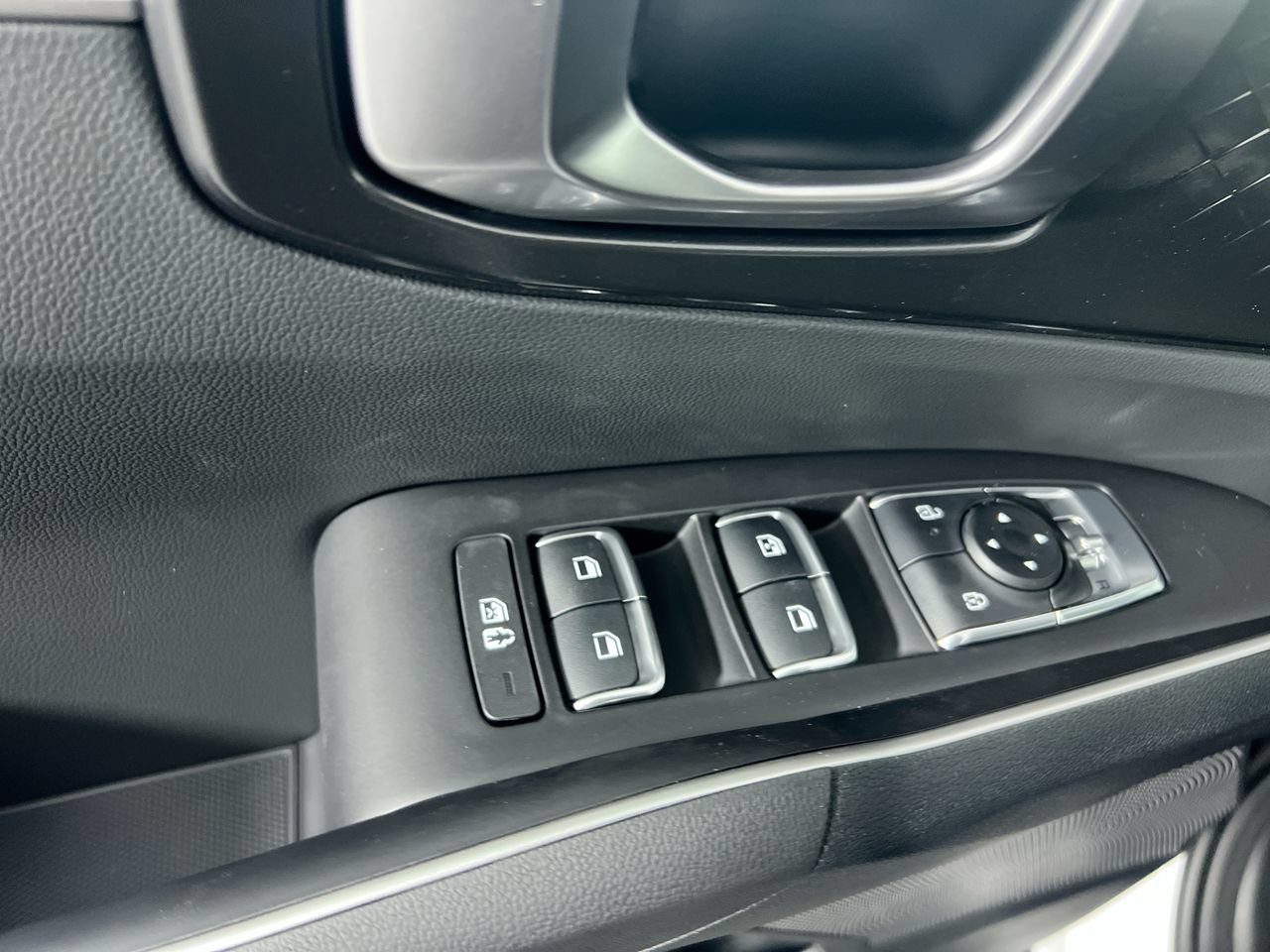 New 2026 Kia Sorento LX FWD image 14