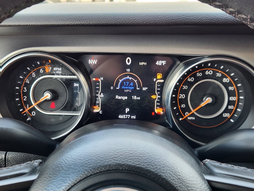 Used 2023 Jeep Gladiator Willys AWD/4WD image 16