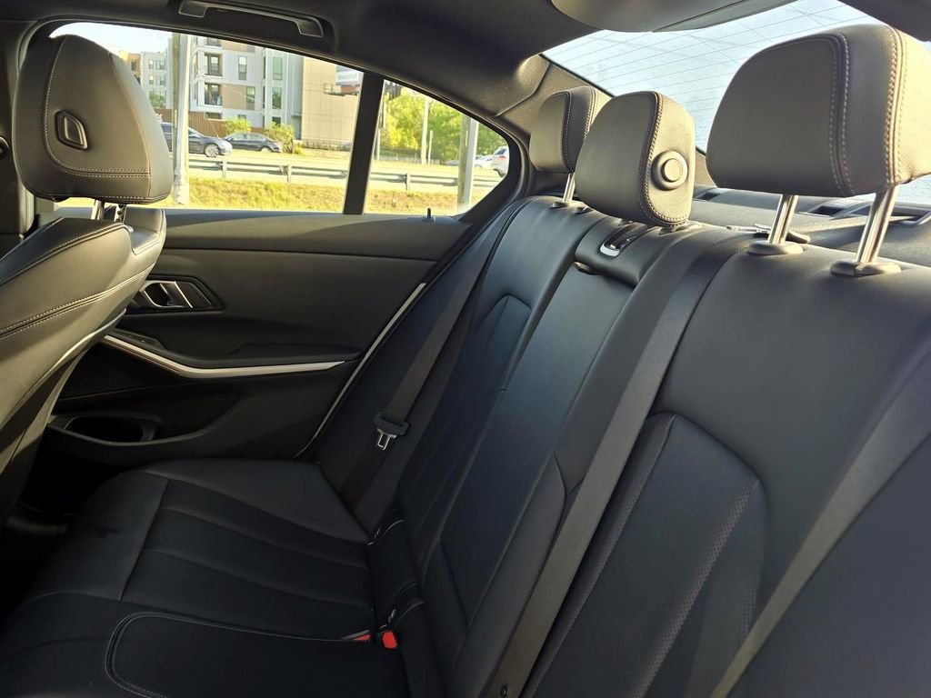 Used 2025 BMW 330i Sedan image 29
