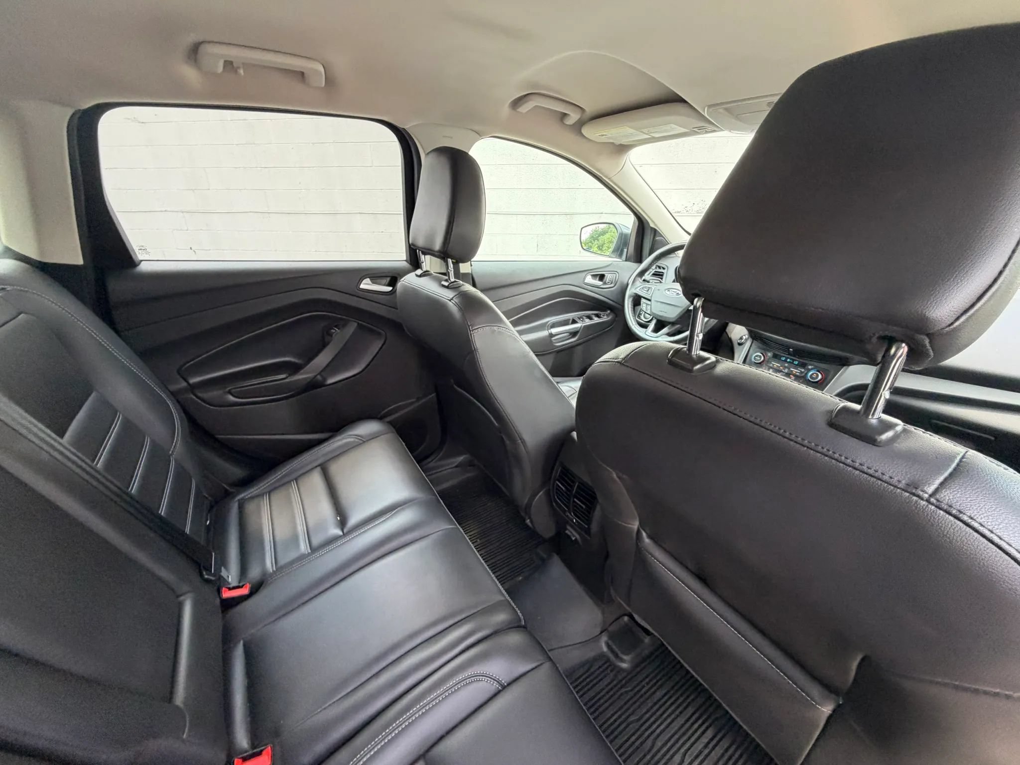 Used 2019 Ford Escape SEL AWD/4WD image 26