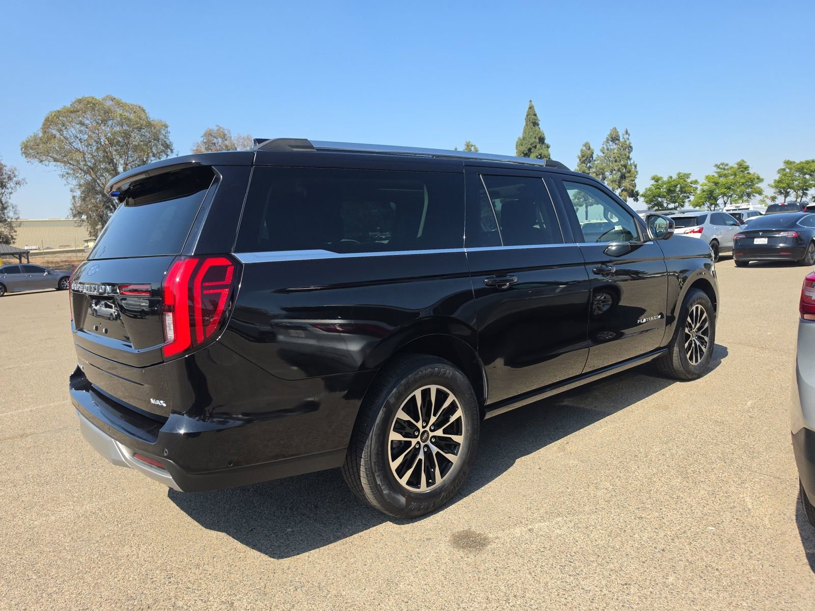 Used 2025 Ford Expedition Max Platinum AWD/4WD image 6