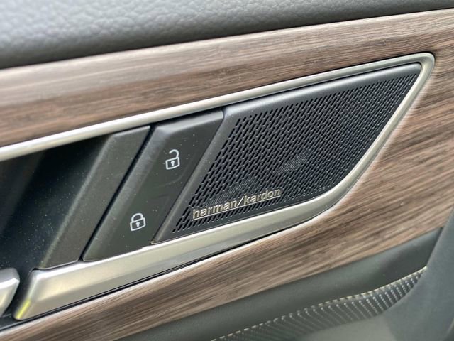 Used 2024 Volkswagen Atlas SEL Premium R-Line image 15