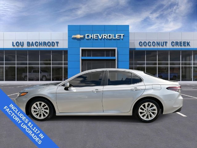 Used 2023 Toyota Camry LE FWD image 5