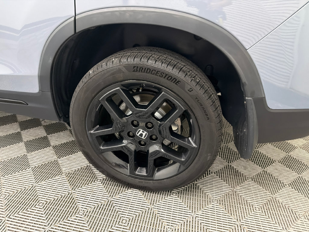 Used 2024 Honda Passport Black Edition image 22